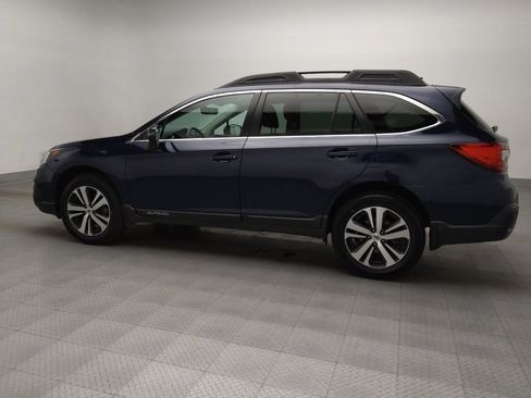 Used 2018 Subaru Outback 2.5i Limited image 3