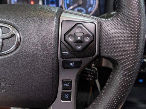 Used 2021 Toyota Tacoma SR5 AWD/4WD image 25