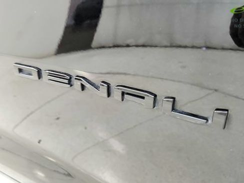 Used 2026 GMC Acadia Denali Ultimate FWD image 32