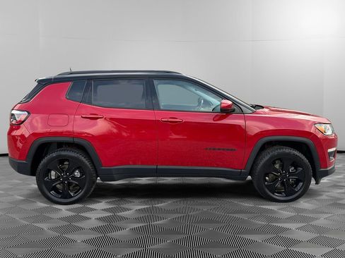 Used 2020 Jeep Compass Latitude image 8