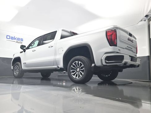 Used 2022 GMC Sierra 1500 AT4 w/ AT4 Premium Package AWD/4WD image 45