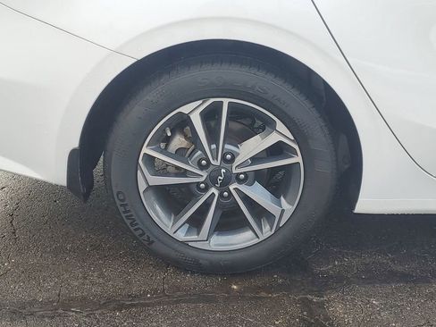 Certified 2024 Kia Forte LXS image 5