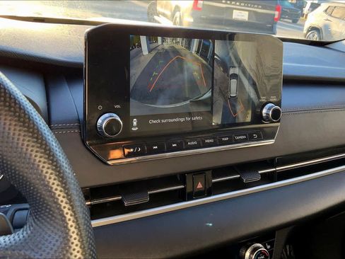 Used 2023 Mitsubishi Outlander SE image 27