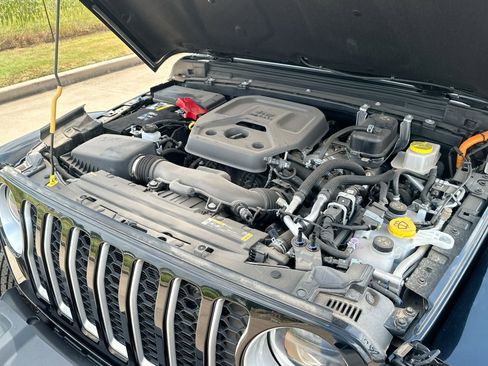 New 2023 Jeep Wrangler Sahara AWD/4WD image 26