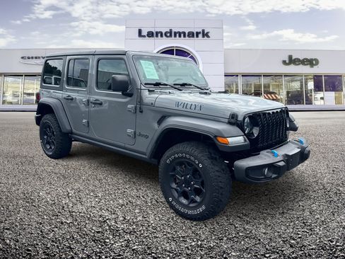 Used 2023 Jeep Wrangler Unlimited w/ Cold Weather Group AWD/4WD image 20
