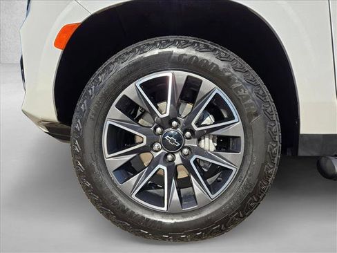Used 2023 Chevrolet Tahoe Z71 w/ Z71 Off-Road Package image 25