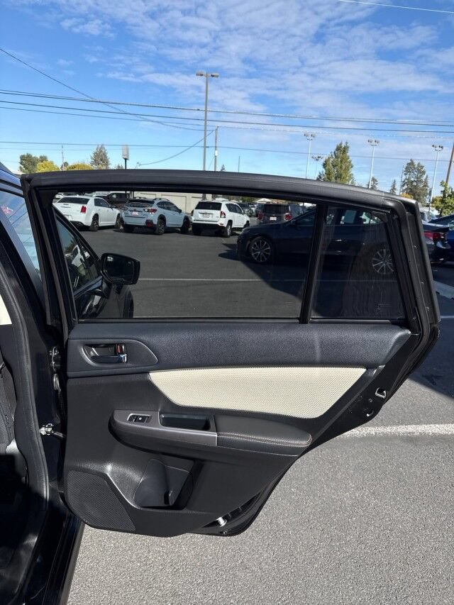 Used 2017 Subaru Crosstrek 2.0i Premium w/ Moonroof Package AWD/4WD image 14