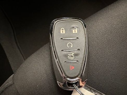 Used 2023 Chevrolet Malibu LT FWD image 23