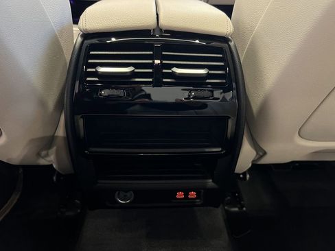 Used 2023 BMW M550i xDrive w/ Dynamic Handling Package image 29