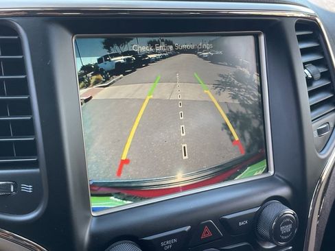 Used 2015 Jeep Grand Cherokee Summit image 30