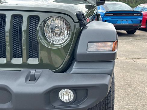 Used 2022 Jeep Wrangler Unlimited Sport AWD/4WD image 9