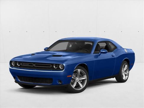 Used 2015 Dodge Challenger R/T Plus RWD image 1