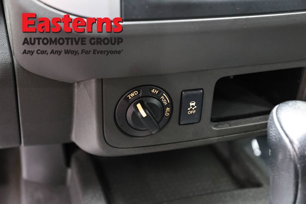 Used 2021 Nissan Frontier SV AWD/4WD image 21