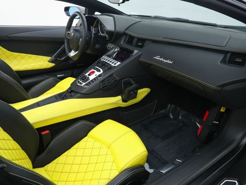 Used 2015 Lamborghini Aventador LP 720-4 50th Anniversario AWD/4WD image 28