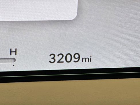 Certified 2026 Genesis GV70 2.5T Advanced image 29