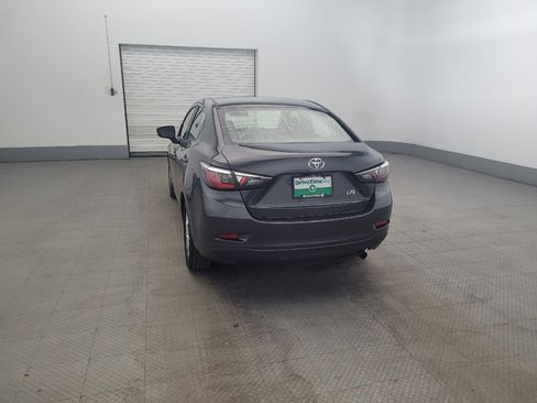 Used 2018 Toyota Yaris iA image 6