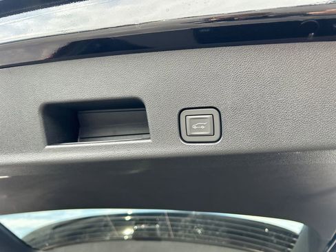New 2026 GMC Acadia Elevation w/ Elevation Premium Package AWD/4WD image 36