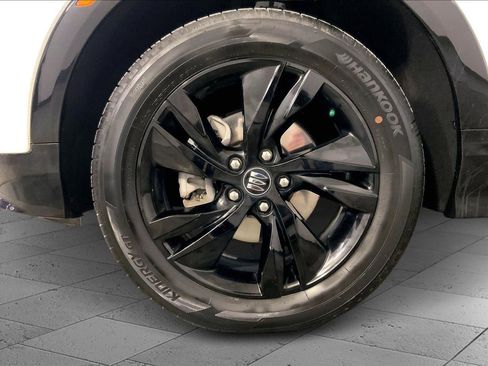 Used 2024 Buick Encore GX Sport Touring image 9