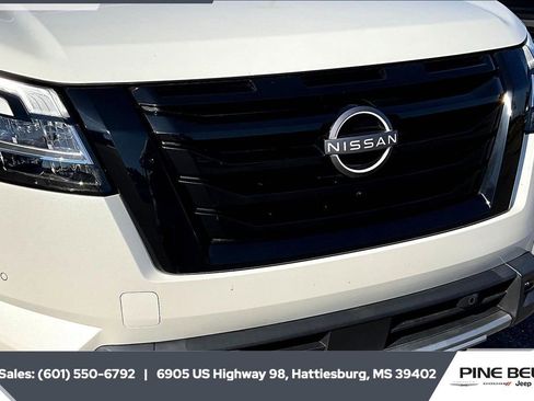 Used 2023 Nissan Pathfinder SL w/ Lighting Package (N92) image 22