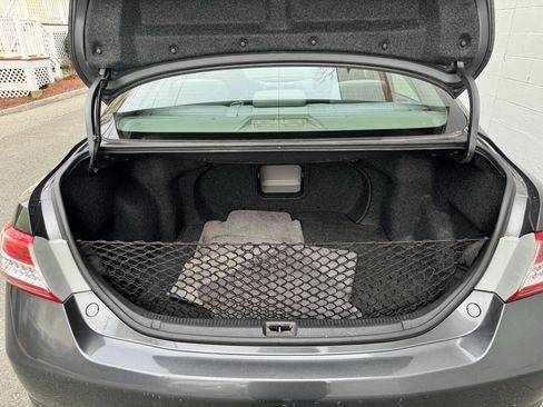 Used 2011 Toyota Camry SE w/ SE Extra-Value Pkg #1 FWD image 21