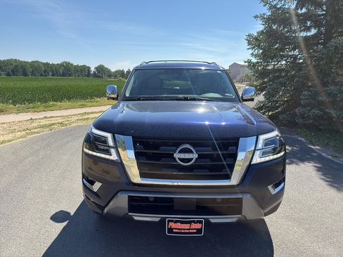 Used 2024 Nissan Armada Platinum w/ Captain's Chairs Package AWD/4WD image 3