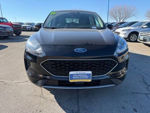 Used 2020 Ford Escape SE image 9