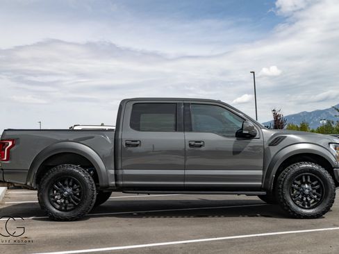 Used 2018 Ford F150 Raptor w/ Equipment Group 802A Luxury AWD/4WD image 17