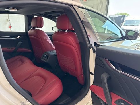 Used 2022 Maserati Ghibli Modena Q4 image 40