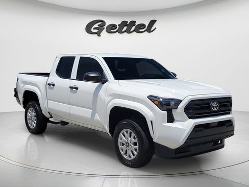Used 2024 Toyota Tacoma SR AWD/4WD image 3