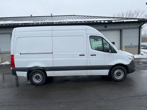 New 2025 Mercedes-Benz Sprinter 2500 image 8