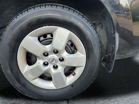 Used 2012 Nissan Rogue S image 28