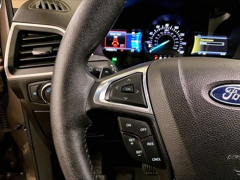 Used 2019 Ford Edge SEL w/ Equipment Group 201A AWD/4WD image 17