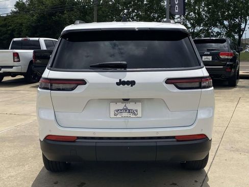 New 2026 Jeep Grand Cherokee L Limited w/ Limited Altitude Package RWD image 6