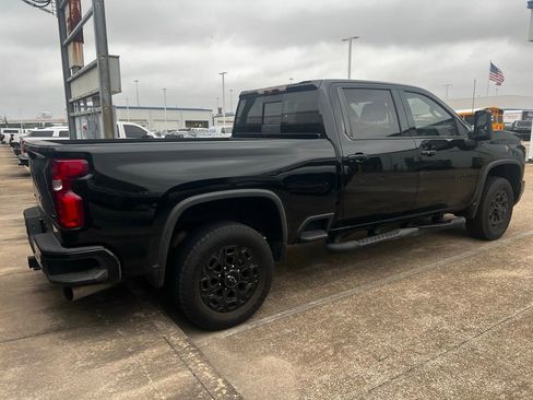 Used 2024 Chevrolet Silverado 2500 LTZ w/ LTZ Plus Package image 5