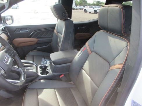 New 2026 GMC Canyon AT4 w/ Technology Plus Package AWD/4WD image 12