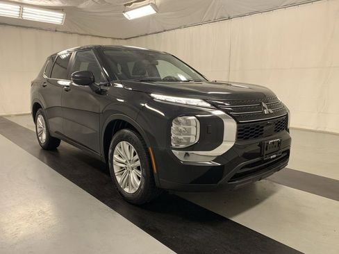 Used 2022 Mitsubishi Outlander ES AWD/4WD image 6