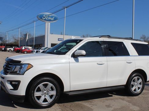 Used 2020 Ford Expedition XLT w/ Equipment Group 201A image 2