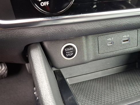 Certified 2021 Nissan Rogue S image 22