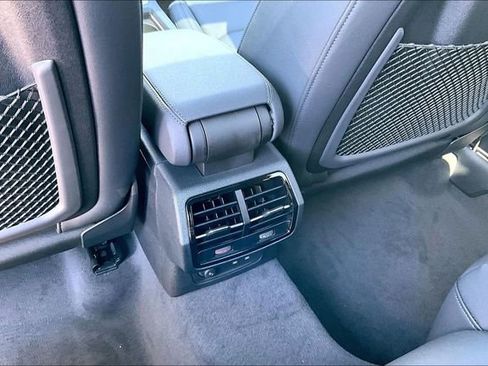 New 2025 Audi Q3 2.0T Premium image 25