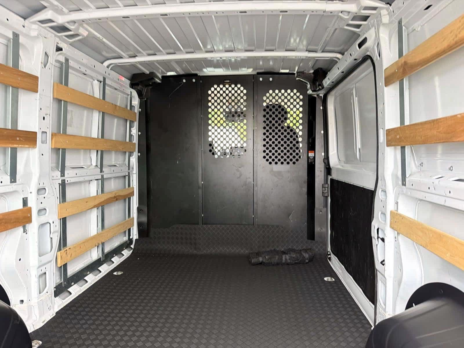 Used 2025 RAM ProMaster 2500 w/ U-Haul Equipment Group FWD image 11