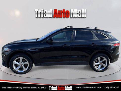 Used 2017 Jaguar F-PACE 20d Sport Utility 4D image 8