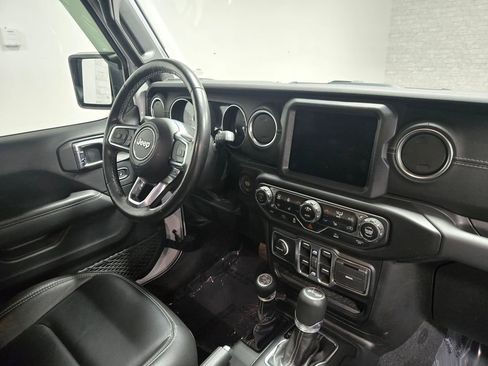 Used 2023 Jeep Wrangler Unlimited Sahara w/ Cold Weather Group image 59