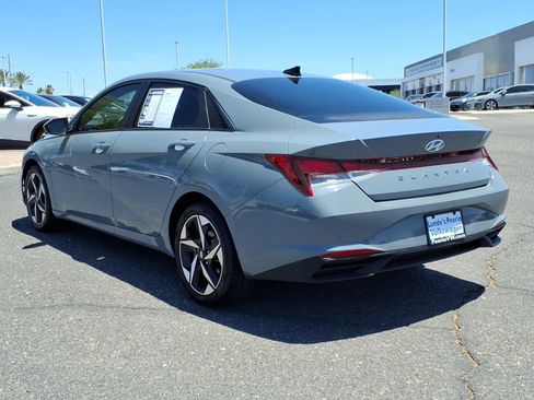 Used 2023 Hyundai Elantra SEL w/ Convenience Package FWD image 5