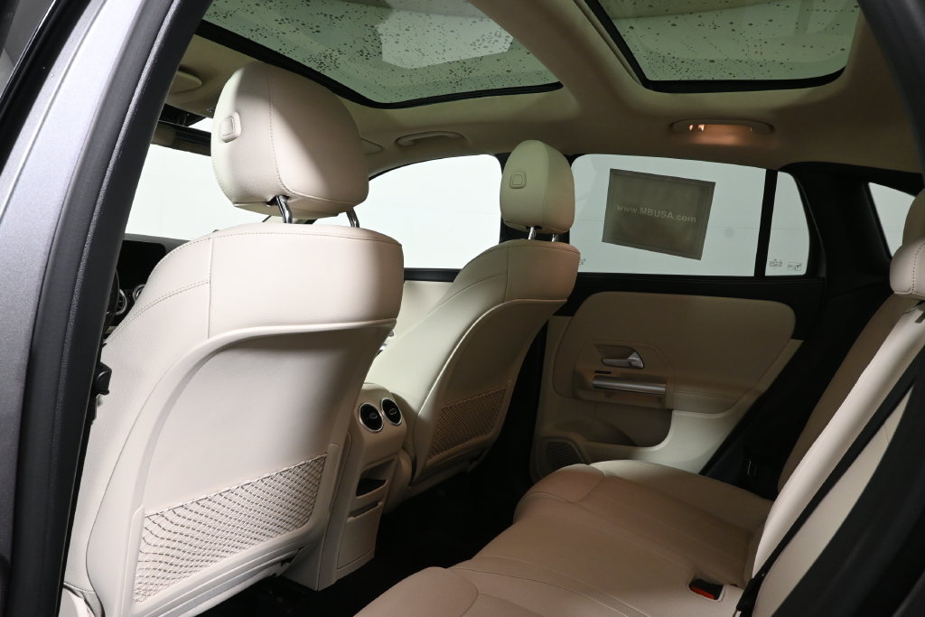 Certified 2023 Mercedes-Benz GLA 250 4MATIC image 28
