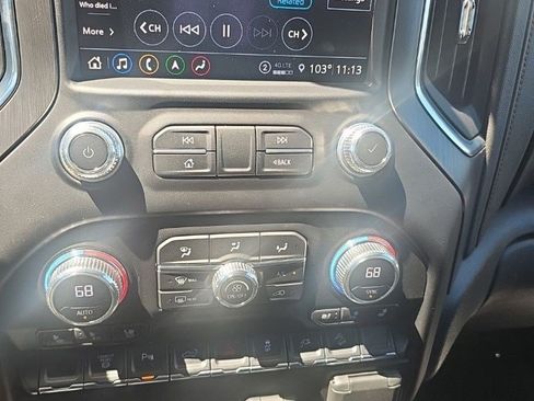 Used 2023 GMC Sierra 3500 AT4 w/ AT4 Preferred Package AWD/4WD image 12