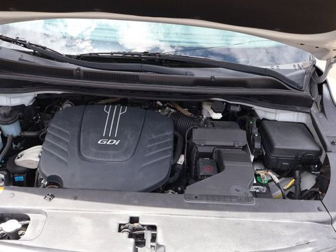 Used 2016 Kia Sedona L FWD image 14
