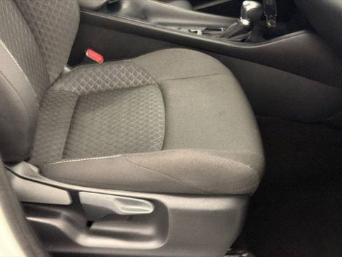 Used 2021 Toyota C-HR LE image 10