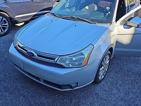 Used 2010 Ford Focus SEL image 1