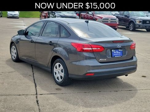 Certified 2018 Ford Focus S FWD image 3