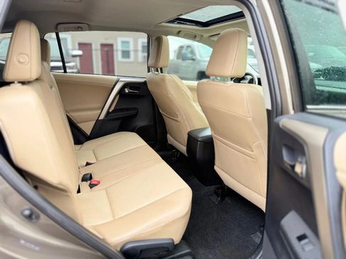 Used 2013 Toyota RAV4 Limited AWD/4WD image 26